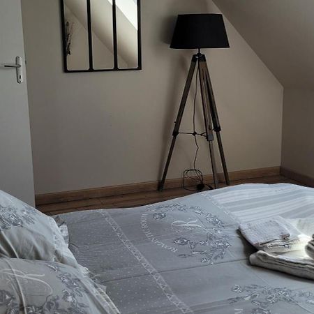 Chambre Proche Circuit Du Mans 500 M Du Virage De Mulsanne Room photo